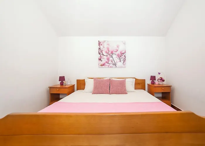 Apartments Elena
